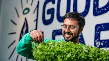 Jeff McKinnon，副总裁兼首席财务官