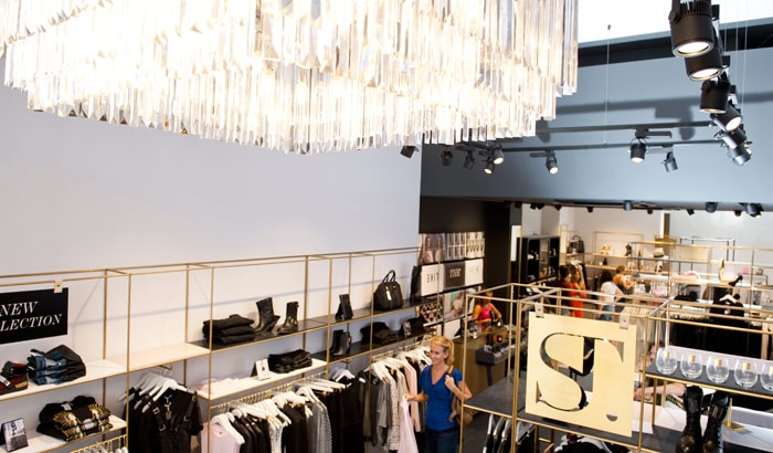 荷兰SuperTrash快时尚女装商店照明案例