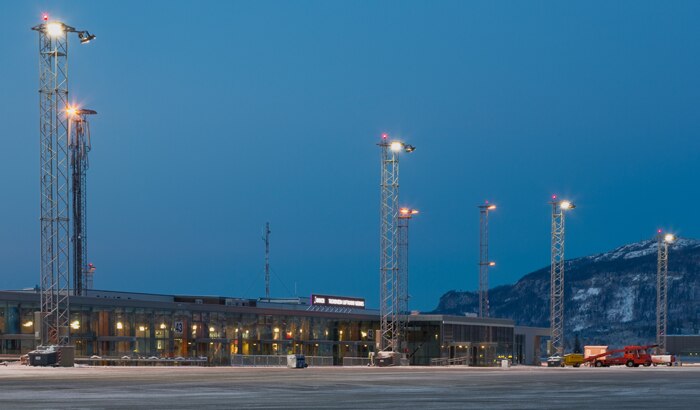 特隆赫姆机场安全照明案例