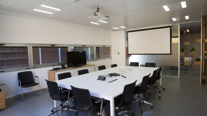西班牙 E.ON 的会议室采用飞利浦办公室照明解决方案创造出高效的环境