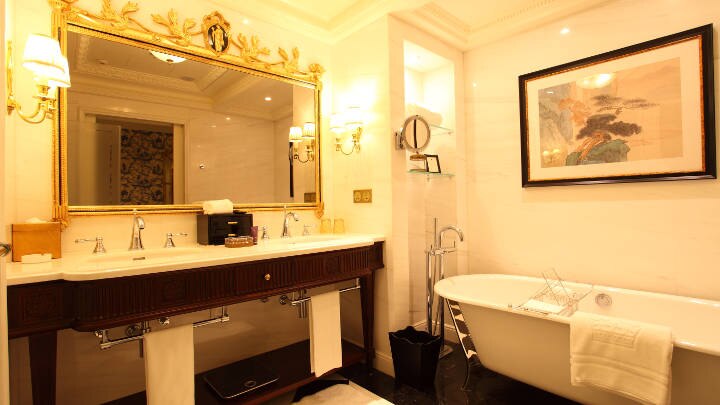 天津利兹卡尔顿酒店浴室