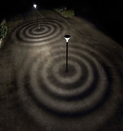 Metronomis LED 灯具打造出缤纷绚丽的地面效果